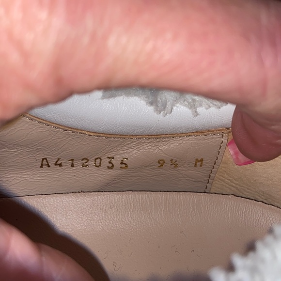 Stuart Weitzman Fringie Cover Story white silk satin sneaker sz 9.5 - Picture 9 of 10